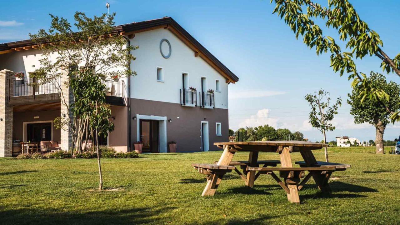 Agriturismo Casale Ai Prati Villa Латизана Екстериор снимка